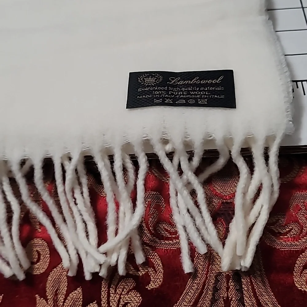 Woman's Luxury Scarf - 100% Wool -‎ Cream